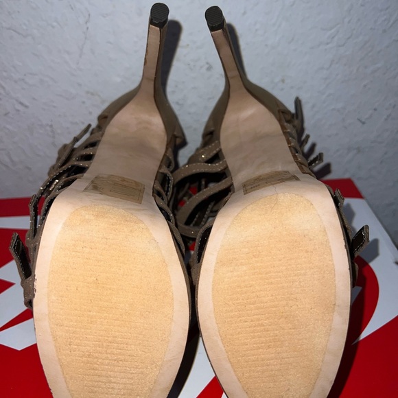 Scene - Picture 4 of 5